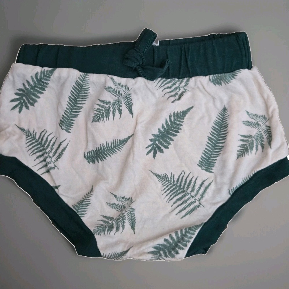 Kate Quinn Green and White Bottom, Size 6-12 Months